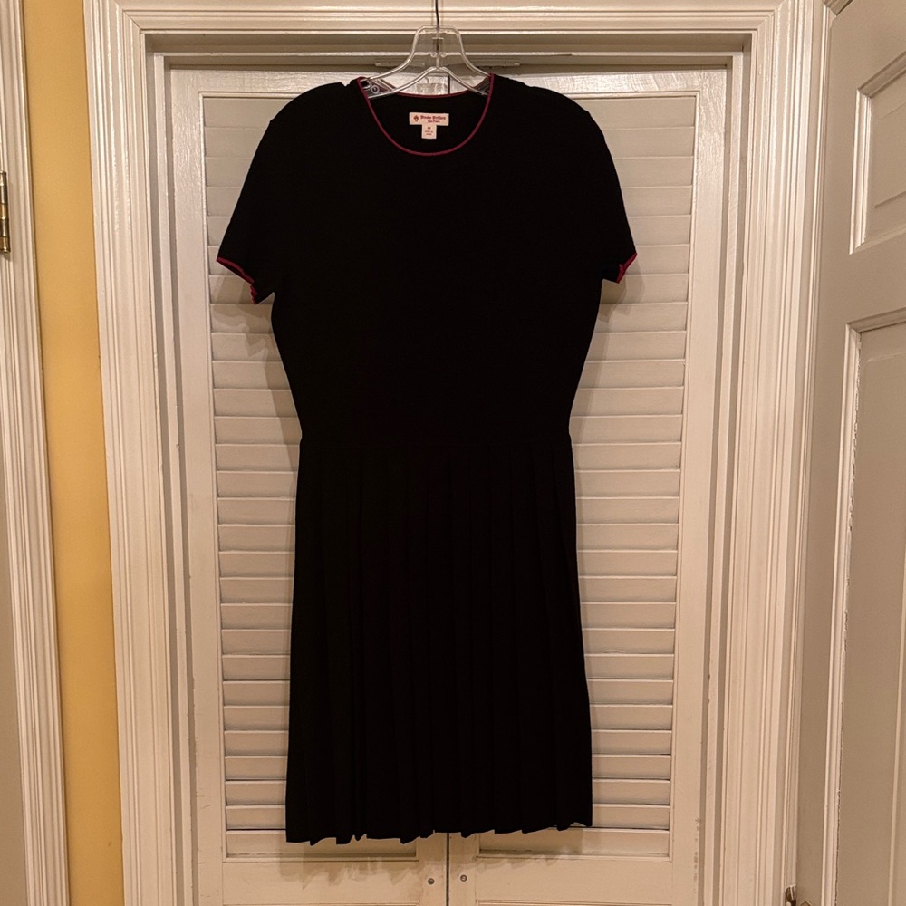 Brooks Brother's Red Fleece - Black Knit Short-Sleeve Pleated Dress w/Red Trim